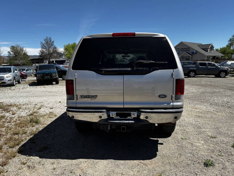 2005 Ford Excursion XLT