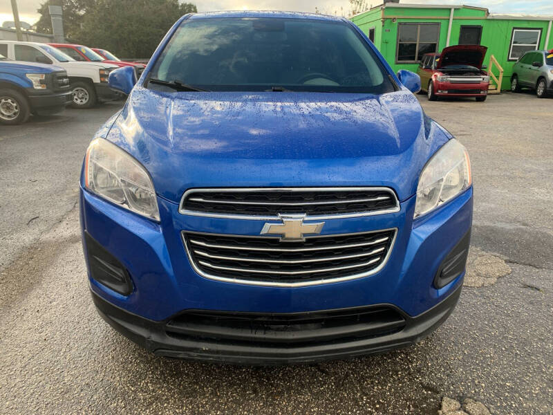 2016 Chevrolet Trax LS photo 2