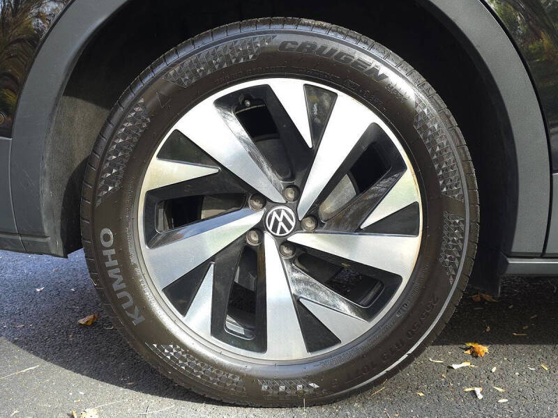 2023 Volkswagen ID.4 Pro