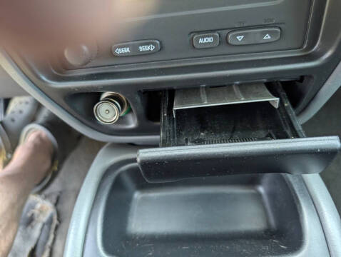 2004 Chevrolet Tracker