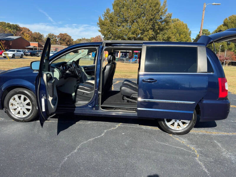 2014 Chrysler Town and Country Touring