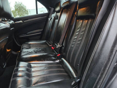 2023 Chrysler 300 S V6