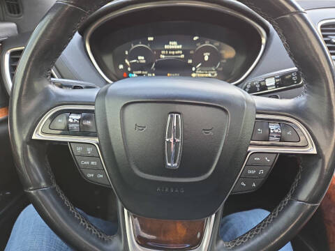 2020 Lincoln Nautilus Reserve