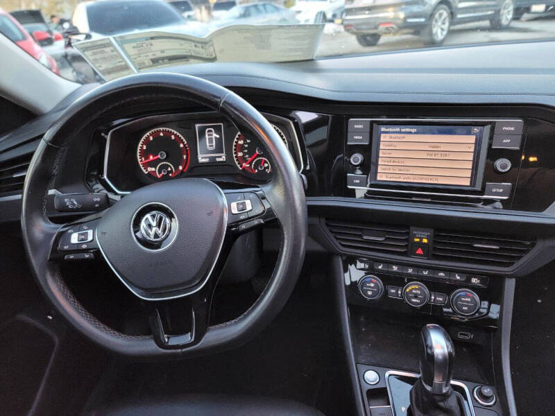 2019 Volkswagen Jetta SE photo 19