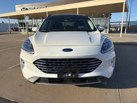 2022 Ford Escape Hybrid Titanium