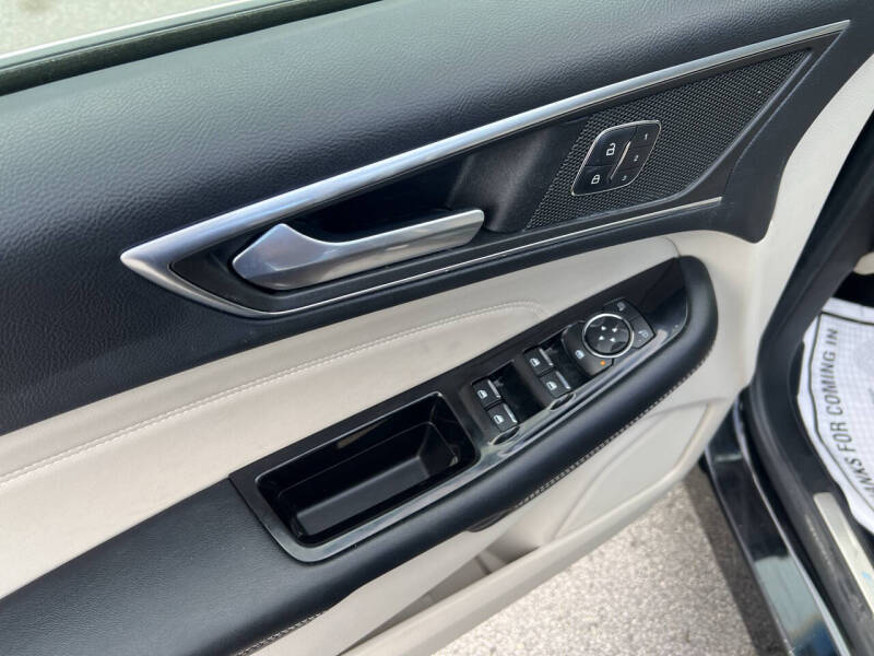 2016 Ford Edge Titanium
