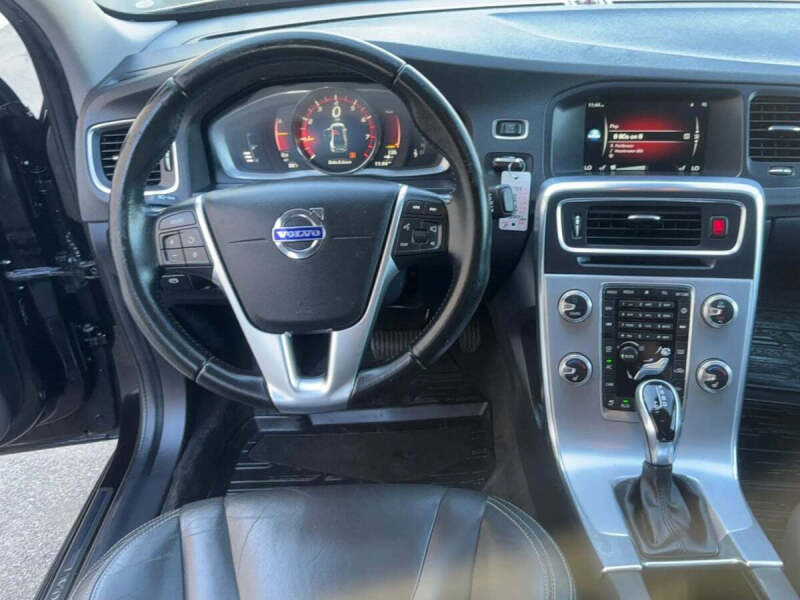 2017 Volvo S60 T5 Dynamic