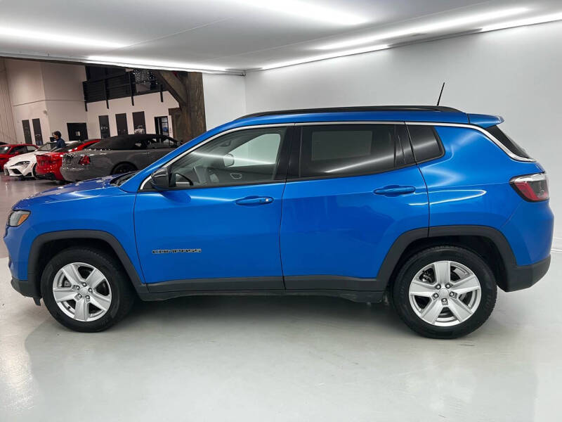 2022 Jeep Compass Latitude photo 4