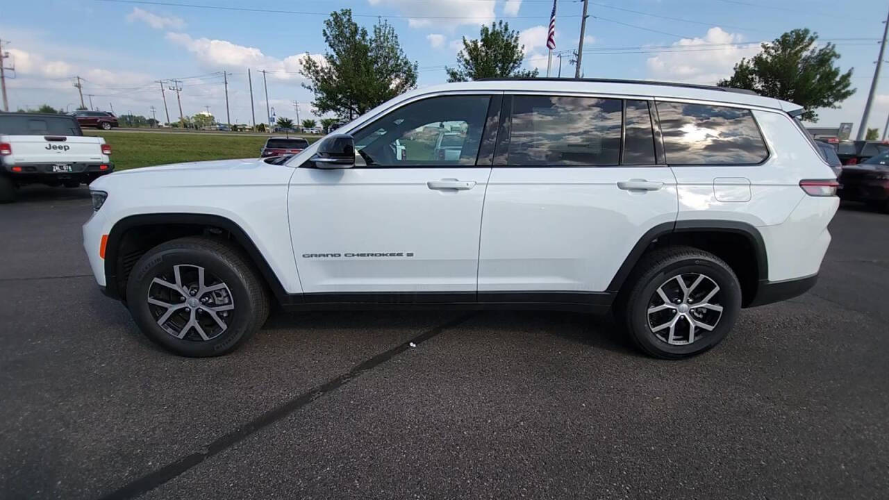 2024 Jeep Grand Cherokee L for sale at Victoria Auto Sales in Victoria, MN