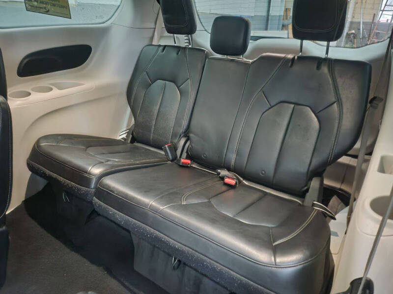 2021 Chrysler Voyager LXi