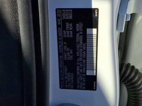 2024 Volvo XC60 B5 Plus Dark Theme