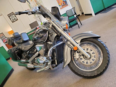 2009 Suzuki Boulevard  for sale at M.D.V. INTERNATIONAL AUTO CORP in Fort Lauderdale FL