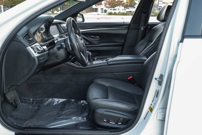 2016 BMW 5 Series 550i