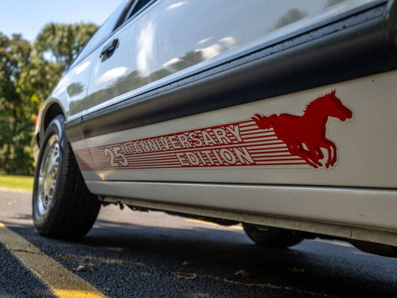 1989 Ford Mustang LX 5.0