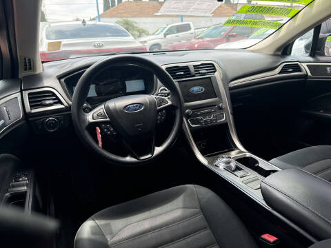 2018 Ford Fusion SE