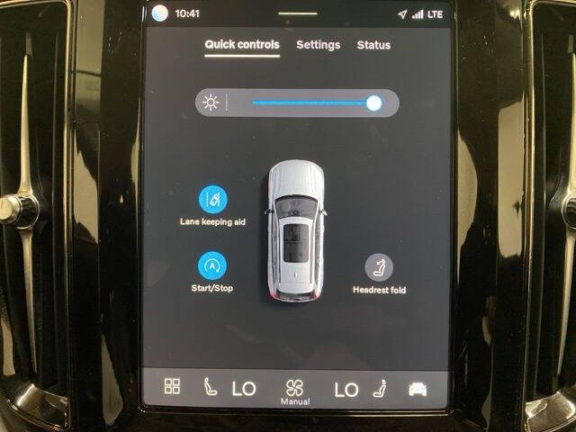 2025 Volvo XC60 B5 Plus Dark Theme