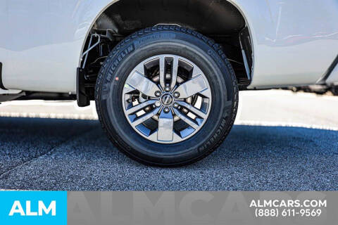 2025 Nissan Frontier SV