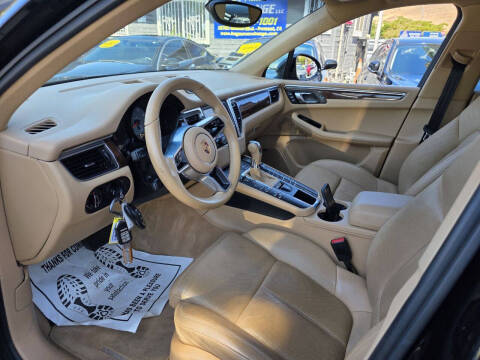 2015 Porsche Macan S