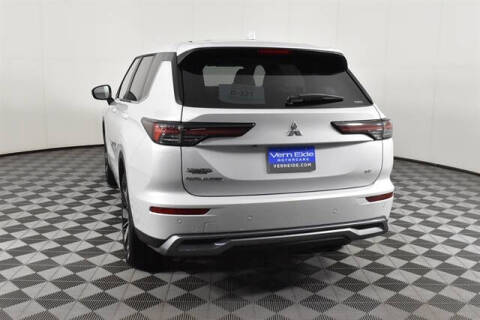 2025 Mitsubishi Outlander PHEV SE