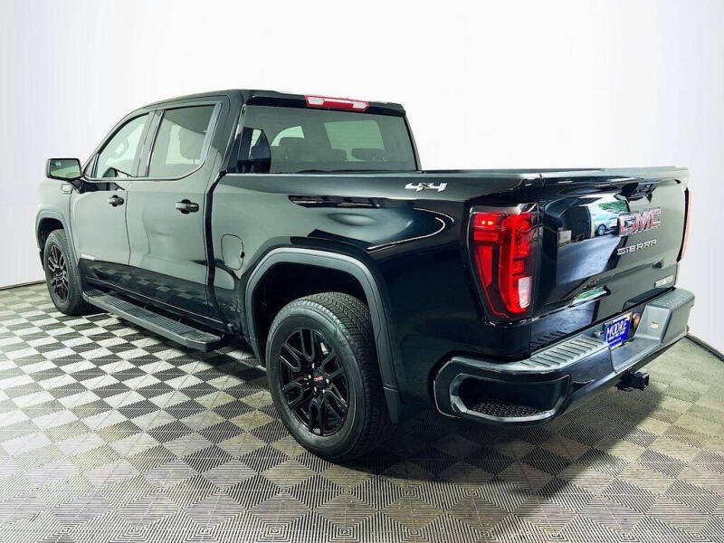 2025 GMC Sierra 1500 Elevation Standard