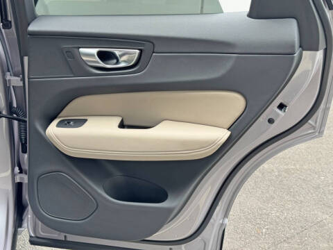 2026 Volvo XC60 B5 Core