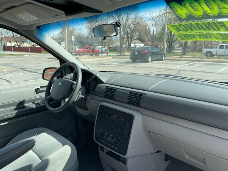 2004 Ford Freestar S