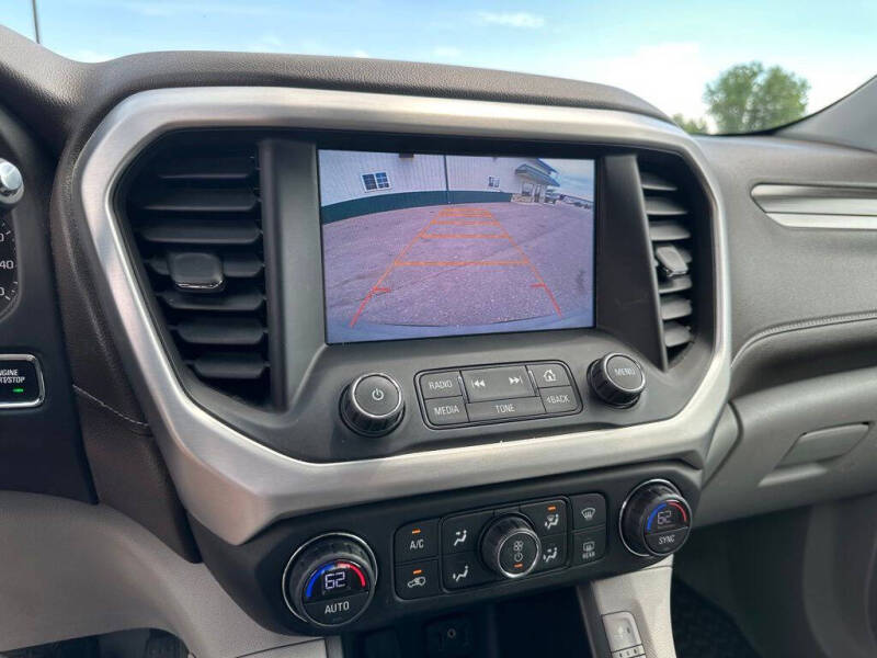 2017 GMC Acadia SLT-1