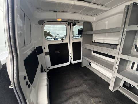 2015 Nissan NV200 S
