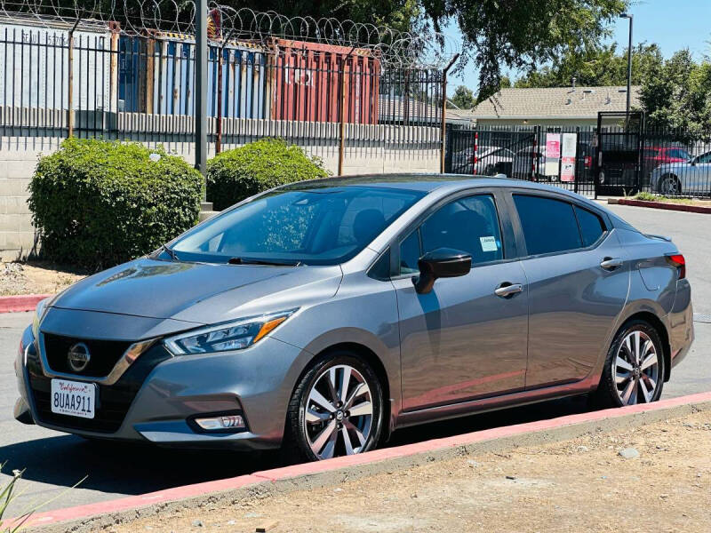 2020 Nissan Versa SR