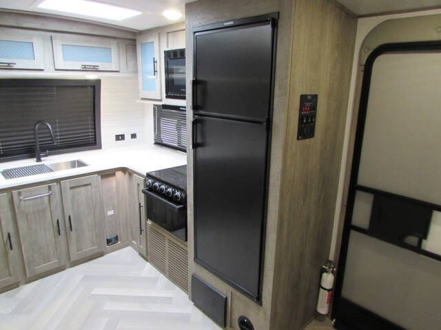 2022 Forest River 270FKS