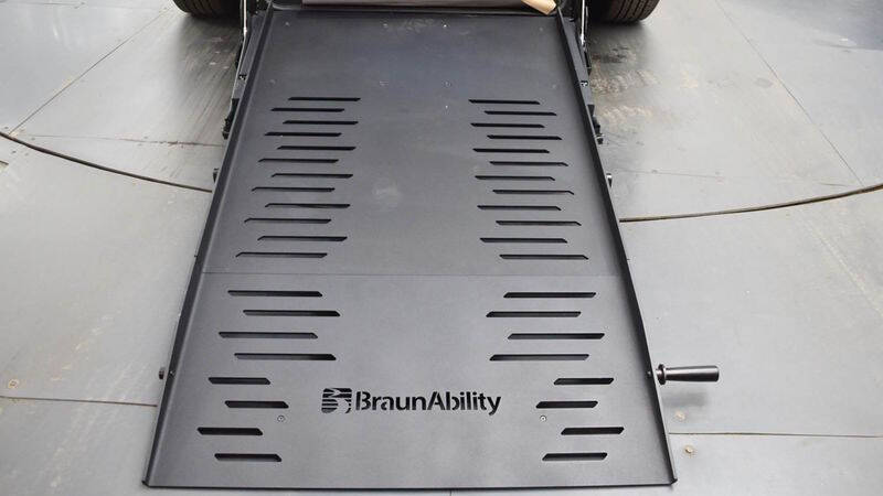 2025 Chrysler Voyager LX