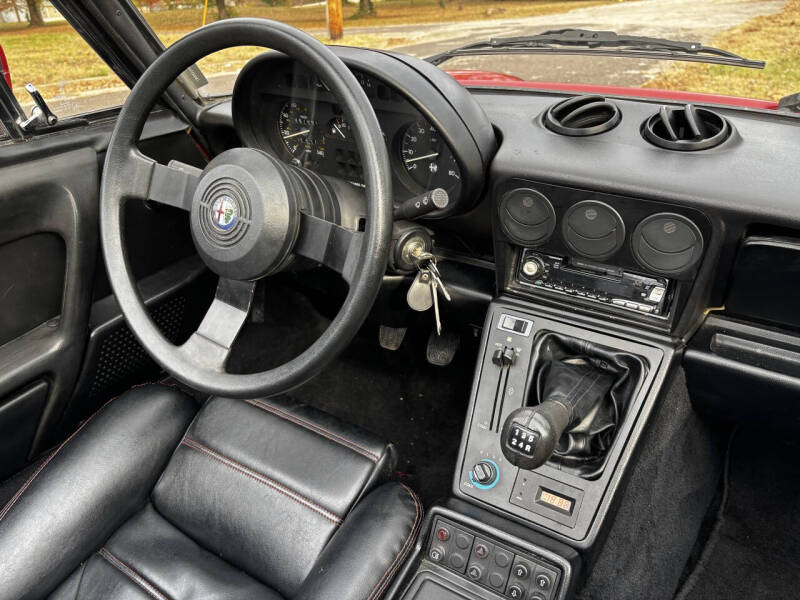 1988 Alfa Romeo Spider Veloce