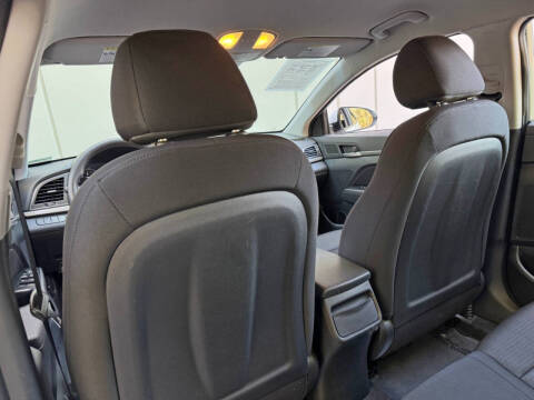 2018 Hyundai Elantra