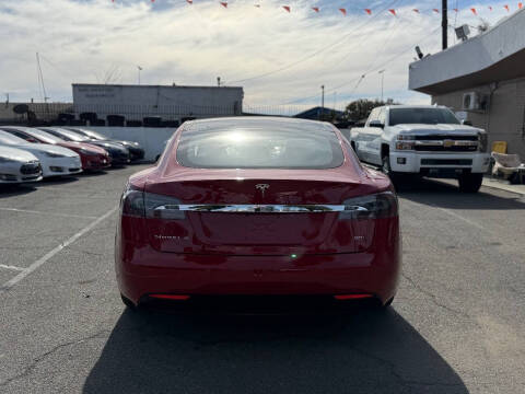 2016 Tesla Model S 90D