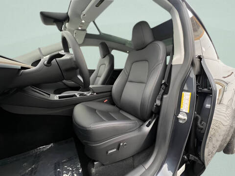 2025 Tesla Model Y Long Range