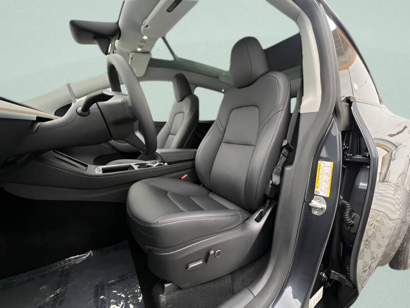 2025 Tesla Model Y Long Range