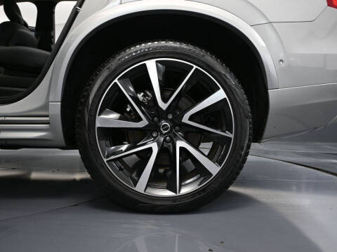 2024 Volvo XC90 B5 Plus Bright Theme