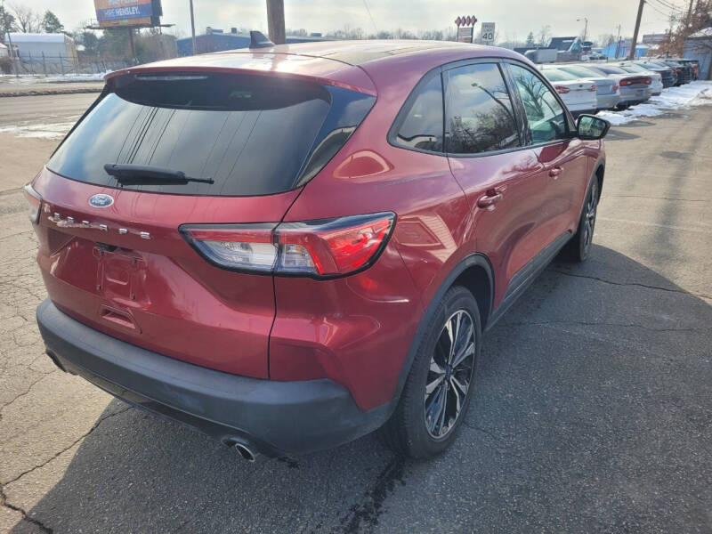 2021 Ford Escape SE