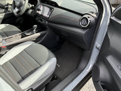 2024 Nissan Kicks SR