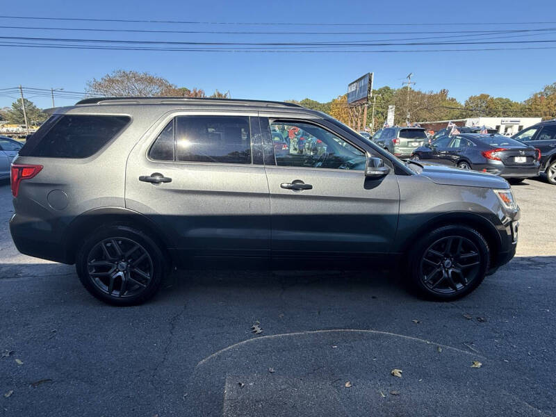 2016 Ford Explorer Sport