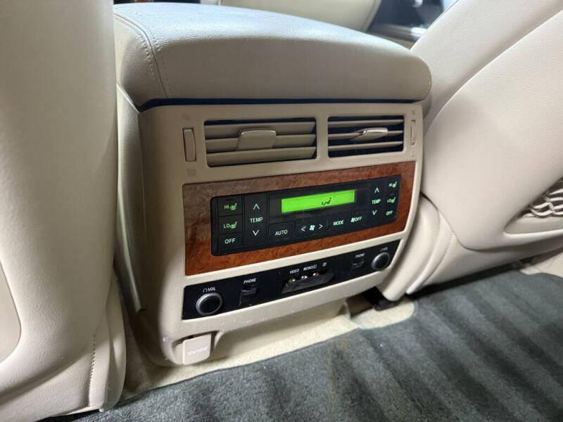 2014 Toyota Land Cruiser