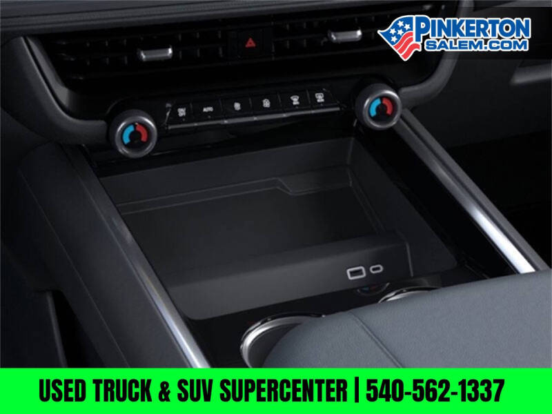 2025 Chevrolet Suburban LS