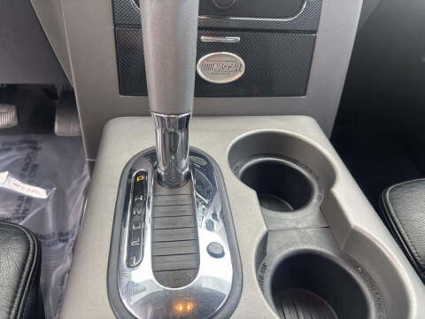 2005 Ford F-150 Lariat