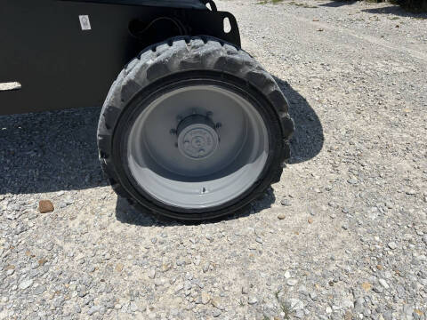 2017 Genie 65' Manlift