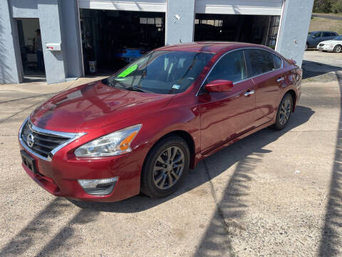 2015 Nissan Altima for sale at Motley's Auto World in Danville VA