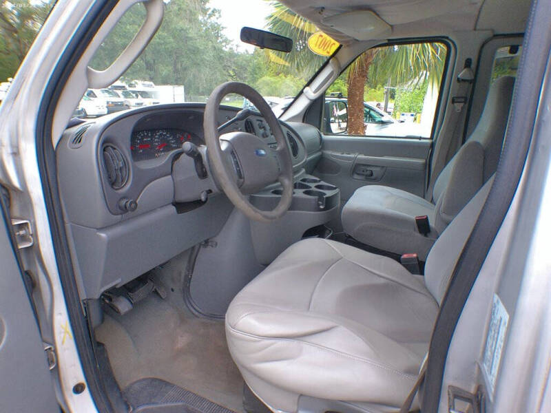 2007 Ford E-Series E-350 SD XLT