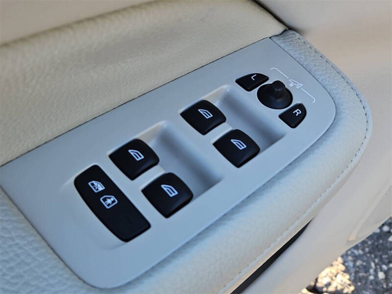 2022 Volvo S60 B5 Momentum