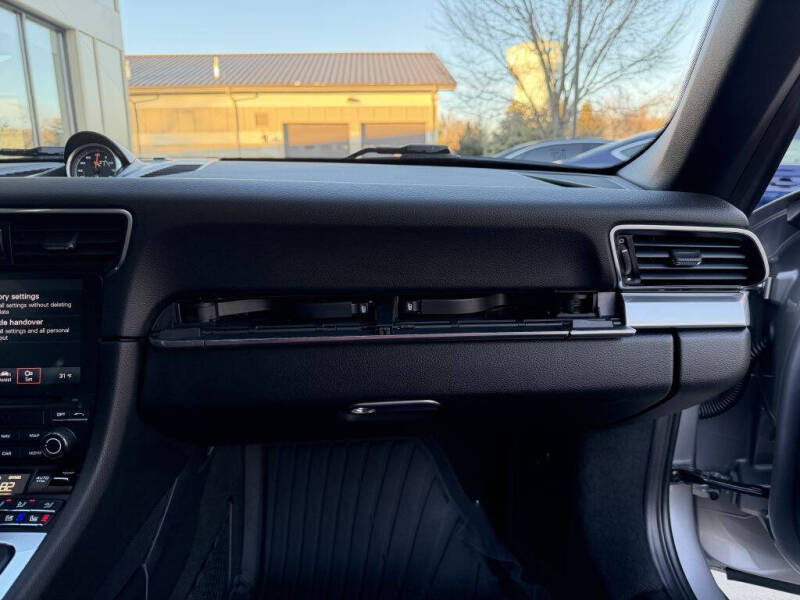 2017 Porsche 911 Carrera