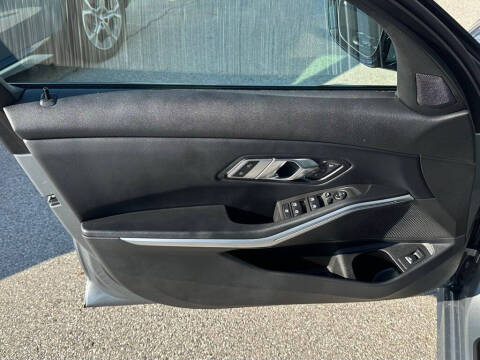 2023 BMW 3 Series 330i