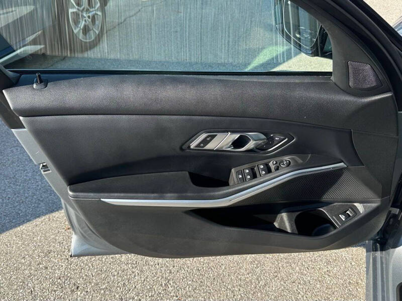 2023 BMW 3 Series 330i